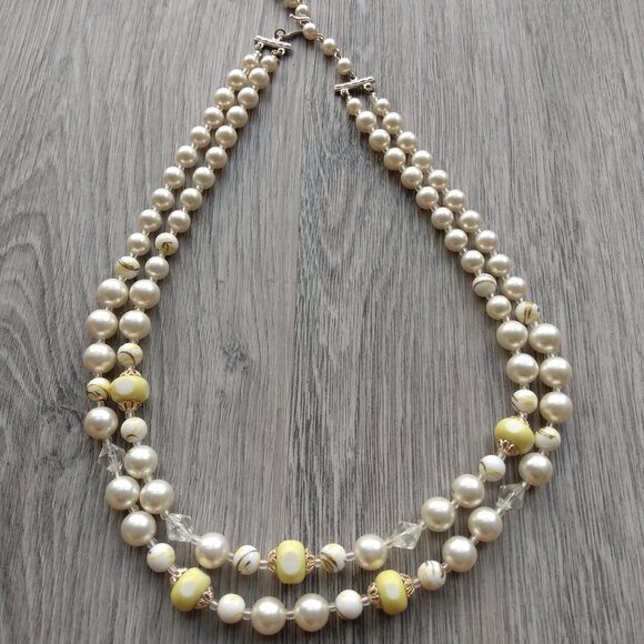 Vintage Faux Pearl Yellow Beaded Necklace Double Strands Rockabilly Retro Glam - Picture 2 of 11